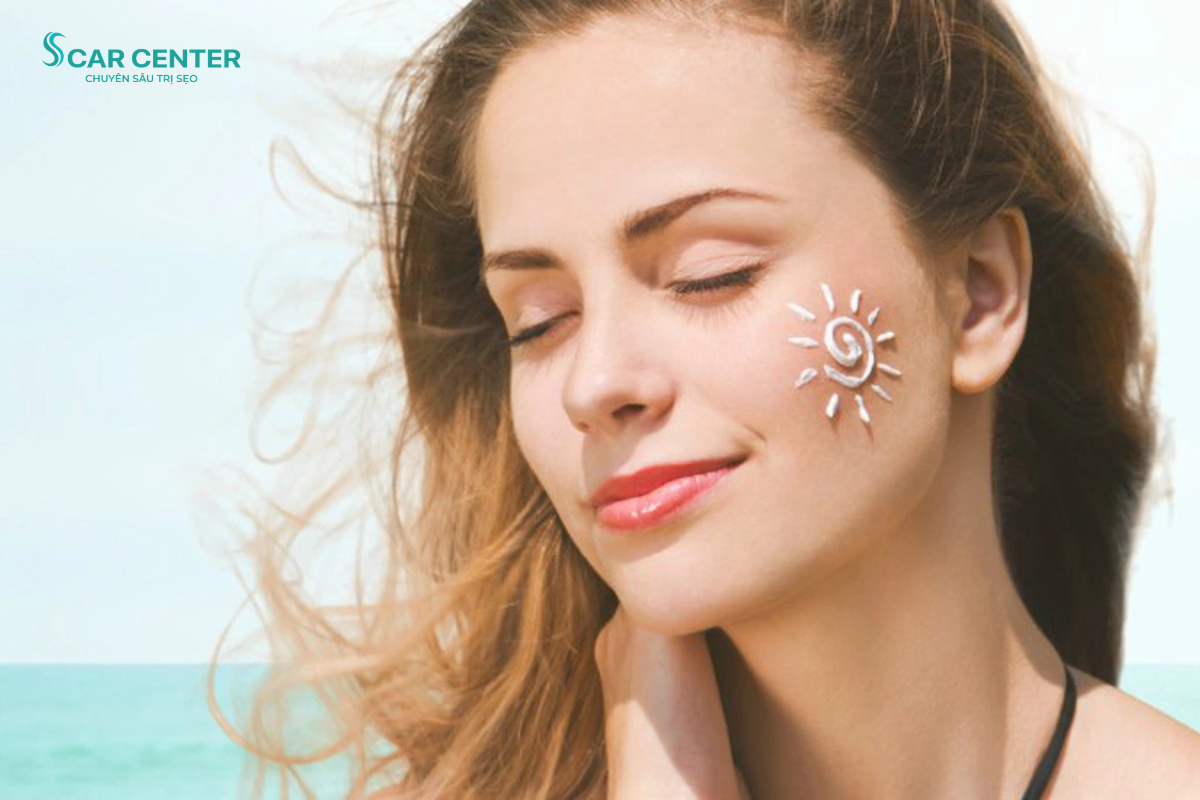 Cách bôi kem chống nắng đúng chuẩn giúp bảo vệ da tối ưu mỗi ngày
