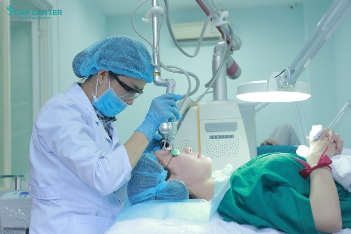 Lựa chọn địa chỉ điều trị sẹo rỗ có đội ngũ bác sĩ giàu kinh nghiệm